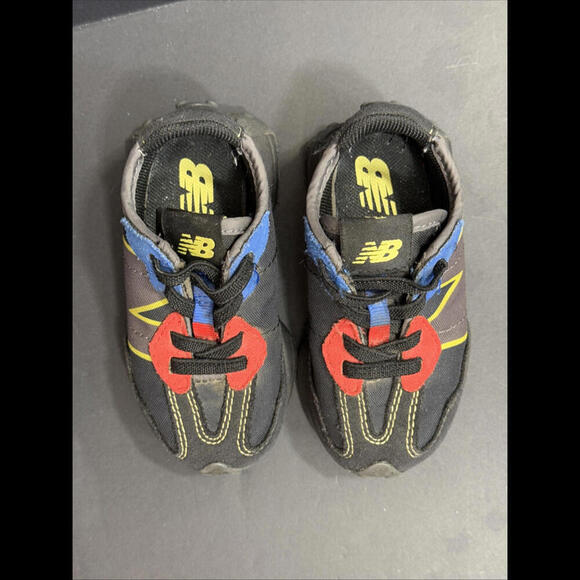 New Balance 327 Toddler Size 5C Black Red Athletic Walking Preppy Shoes Sneakers - Picture 4 of 15